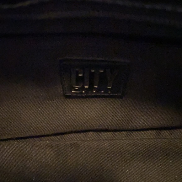 Purse - Picture 2 of 4